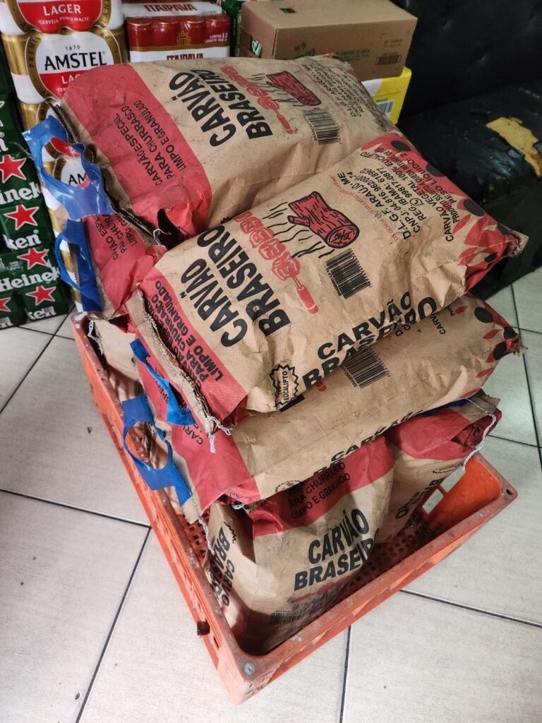Expositor de Carvão Braseiro em ponto de venda